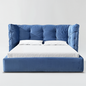 Ponadczasowe łóżko tapicerowane pojemnikiem Cozy błękitny aksamit