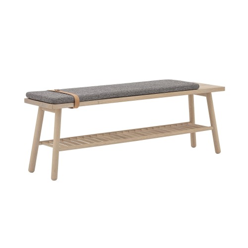 Skandynawska ławeczka drewniana z szarym siedziskiem