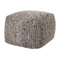 Wełniana pufa o grubym splocie
