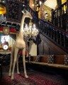 Żyrafa lampa podłogowa Giraffe in Love 2,65 m czarna