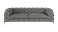 Obszerna pikowana sofa 2,5-osobowa Chesterfield Chloe Bis szara