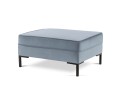 Pufa Luis jasny niebieski aksamit na czarnych nóżkach