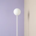 Lampa podłogowa PINNE biała minimalistyczna