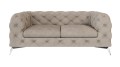 Pikowana sofa 2-osobowa Chesterfield Chloe Zimny Beż