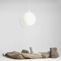 Minimalistyczna lampa wisząca AURA biała