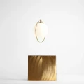 Minimalistyczna lampa wisząca AURA złota