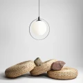 Minimalistyczna lampa wisząca AURA biało czarna