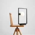 Geometryczna lampka biurkowa FRAME czarna