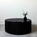 Stolik kawowy z ryflowaną podstawą Raggio do salonu