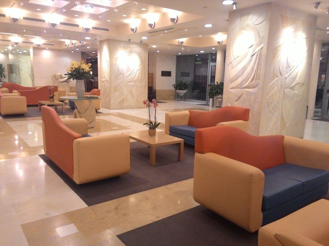 Lobby hotelowe