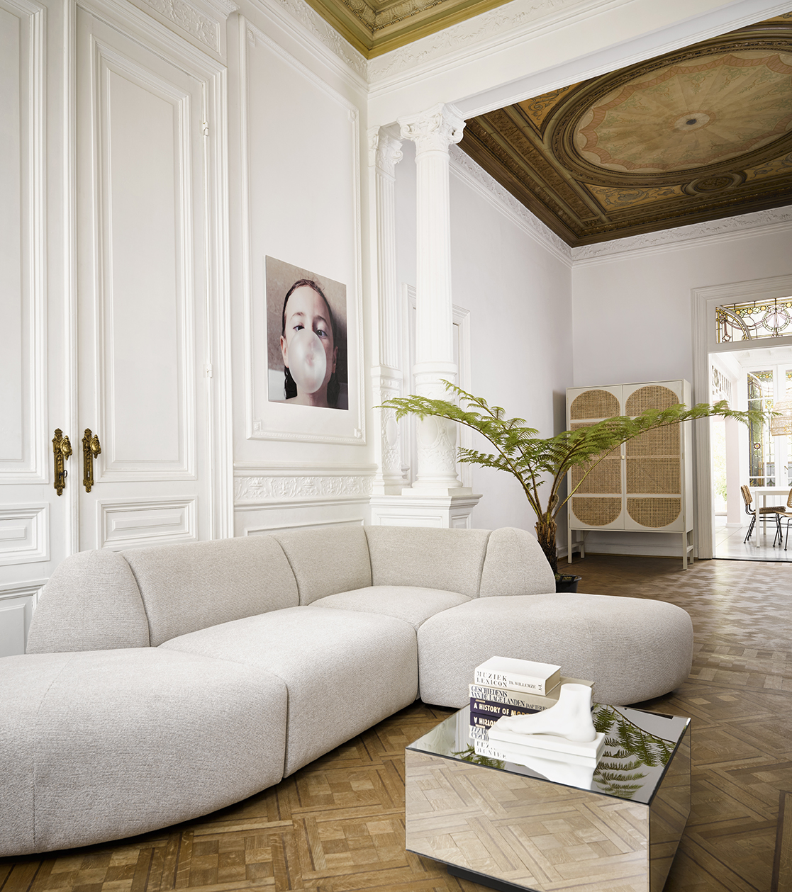 Lustrzany stolik Block